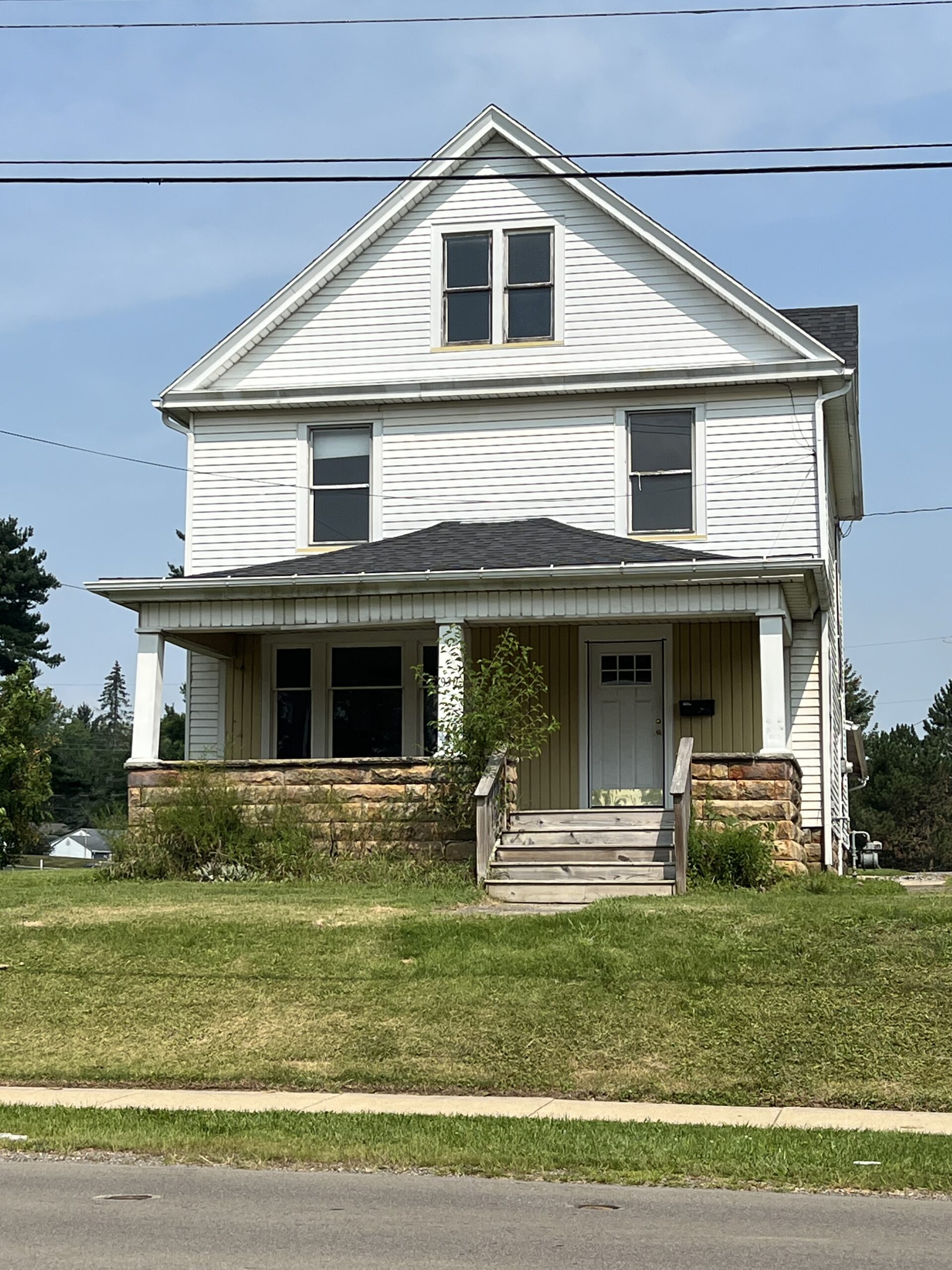 930 West Main St. before demolition for the Ashland County Land Bank