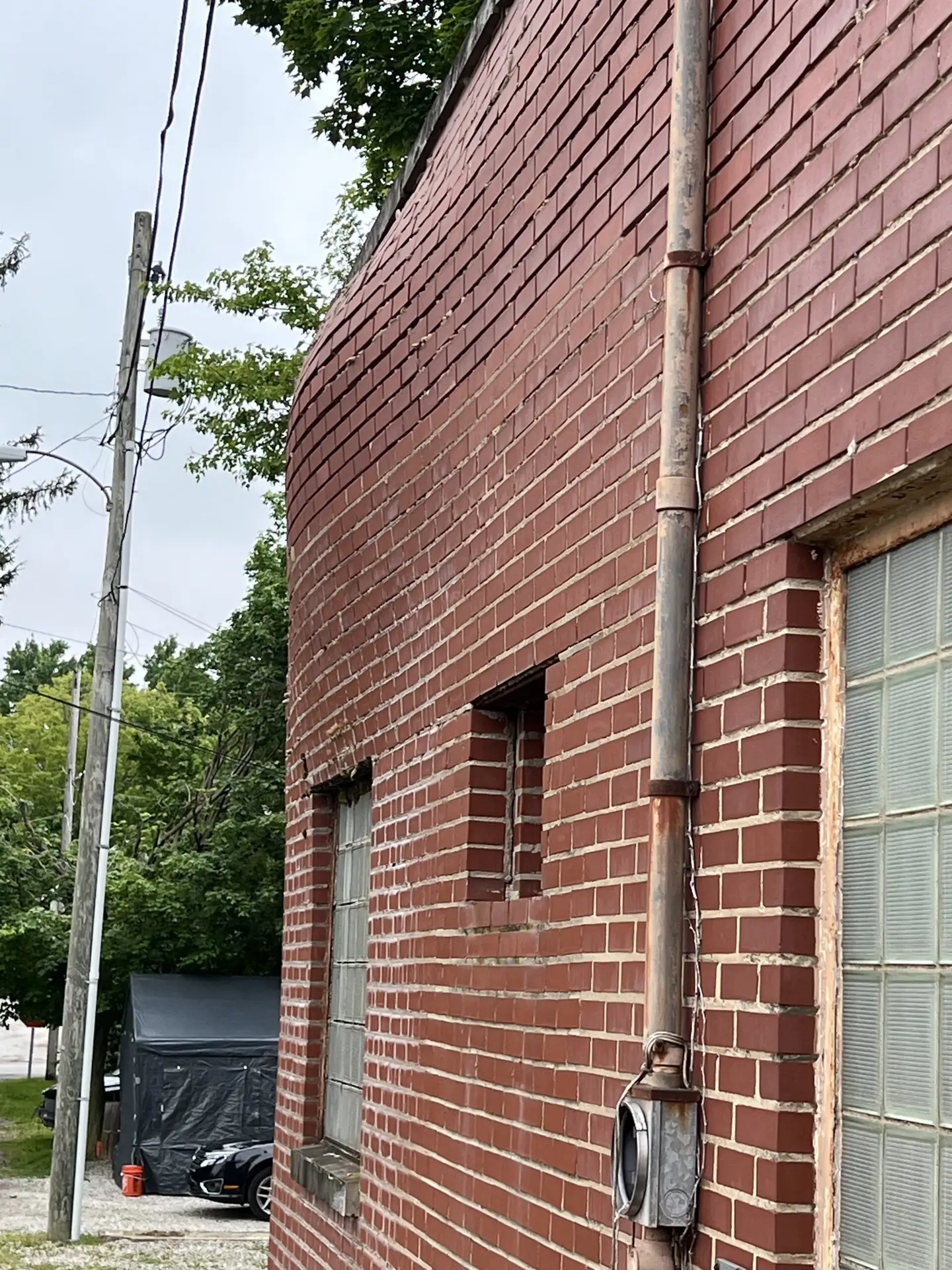 9 S. Main St Savannah before brick bulge
